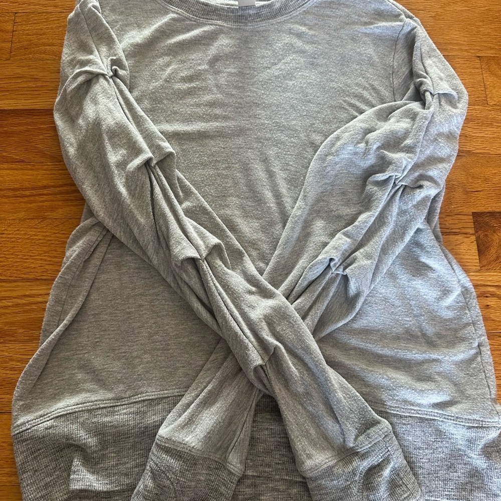 Girls Athleta Fleece Long Sleeve with ruffle sleeves